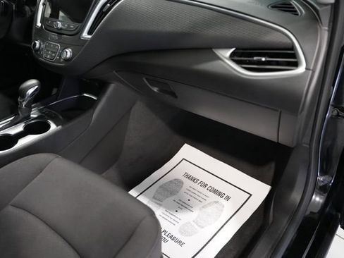 Used 2024 Chevrolet Malibu LT FWD image 16