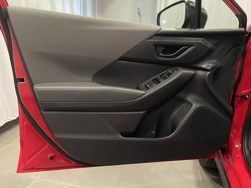 Used 2024 Subaru Crosstrek 2.0i Premium image 12