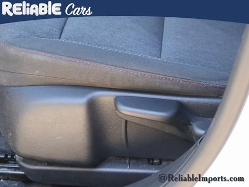 Used 2024 Chevrolet Trax RS image 24