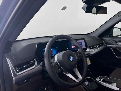 Certified 2025 BMW X1 xDrive28i w/ Convenience Package image 10