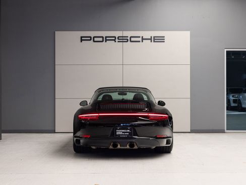Certified 2019 Porsche 911 Targa 4 GTS AWD/4WD image 6