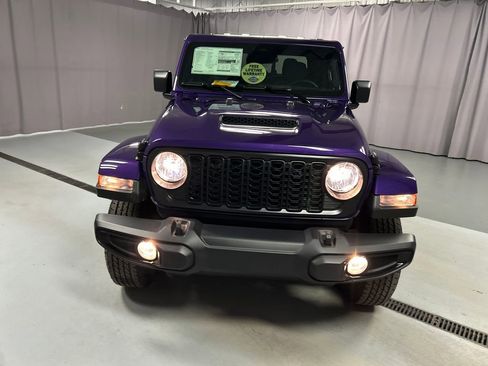 New 2026 Jeep Gladiator Sport image 2