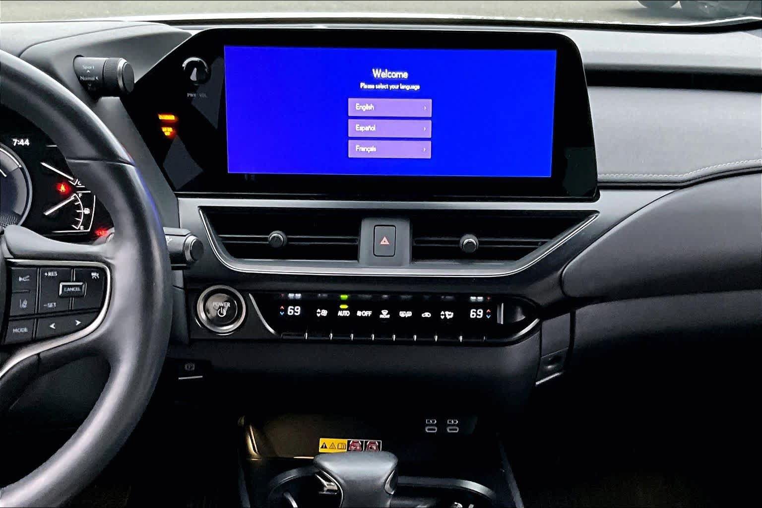 Used 2024 Lexus UX 250h AWD w/ Premium Package image 7