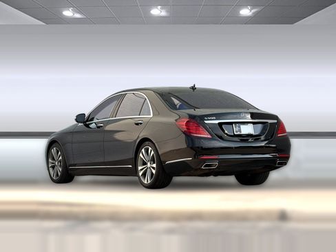 Used 2015 Mercedes-Benz S 550 Sedan image 3