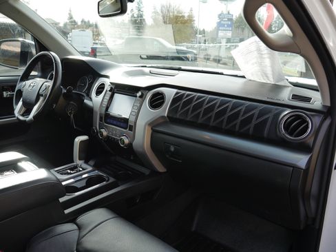 Used 2015 Toyota Tundra Platinum image 26
