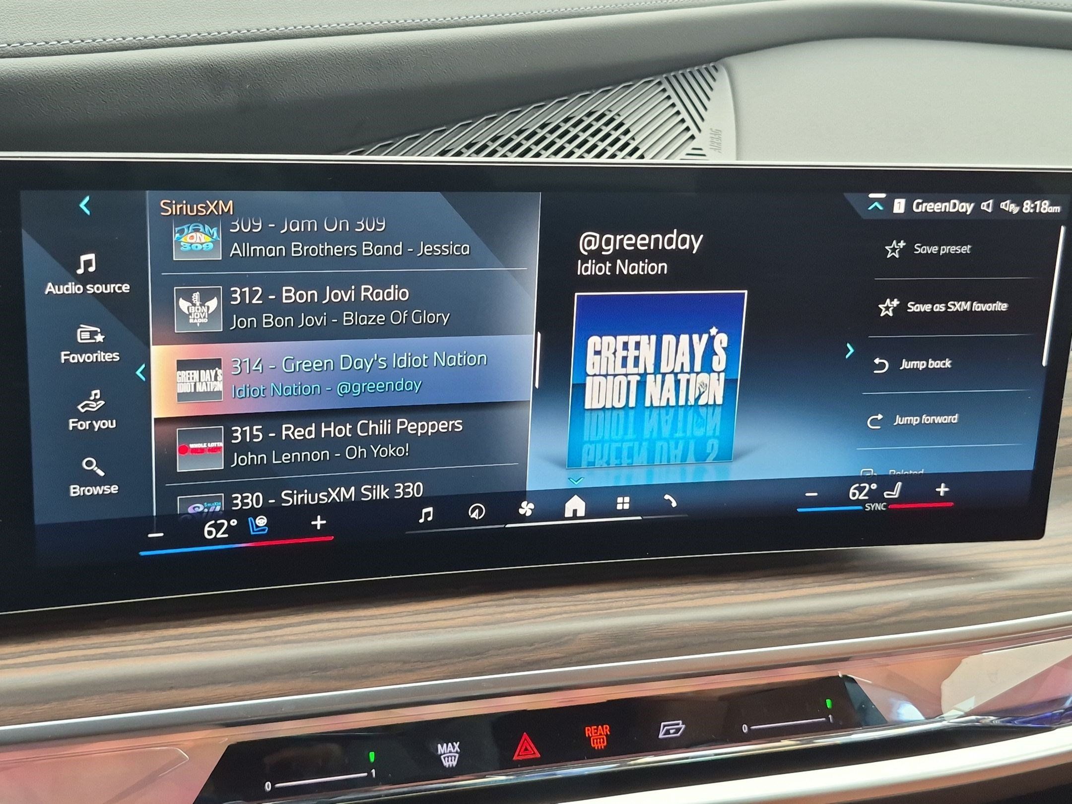 Used 2026 BMW 750e xDrive AWD/4WD image 23