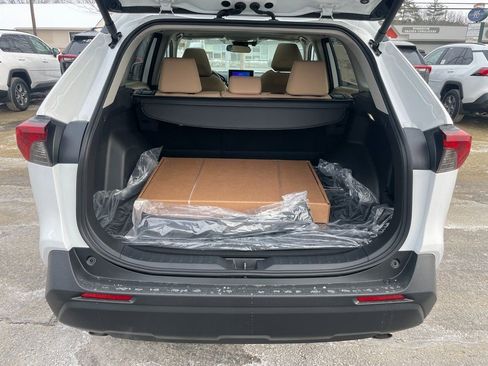 New 2025 Toyota RAV4 XLE image 5