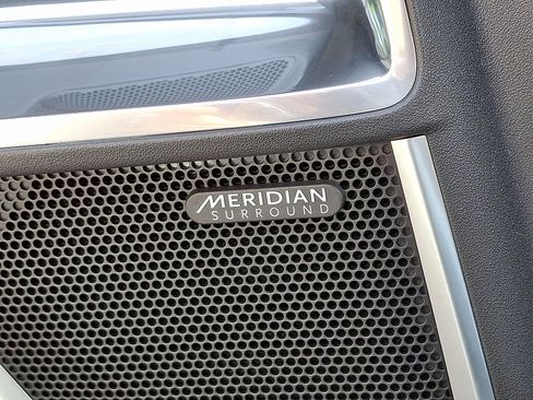 Certified 2024 Jaguar E-PACE R-Dynamic SE image 24