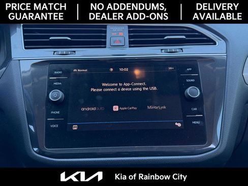 Used 2020 Volkswagen Tiguan SE AWD/4WD image 31