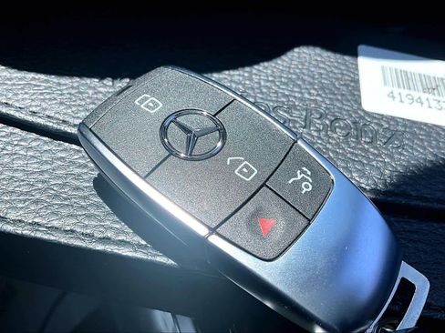 Certified 2025 Mercedes-Benz GLA 250 image 15