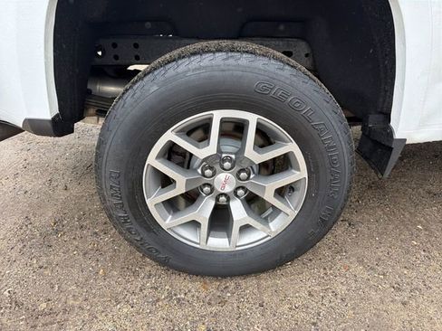 Used 2018 GMC Canyon All Terrain w/ Trailering Package AWD/4WD image 30