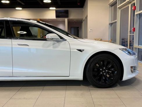 Used 2018 Tesla Model S 75D AWD/4WD image 16