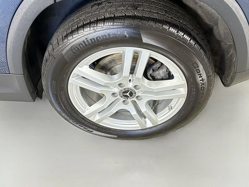 Used 2023 Mercedes-Benz GLA 250 4MATIC image 32