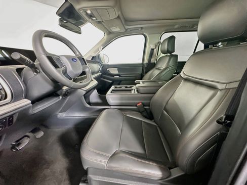 Used 2025 Ford Expedition Max Active AWD/4WD image 13