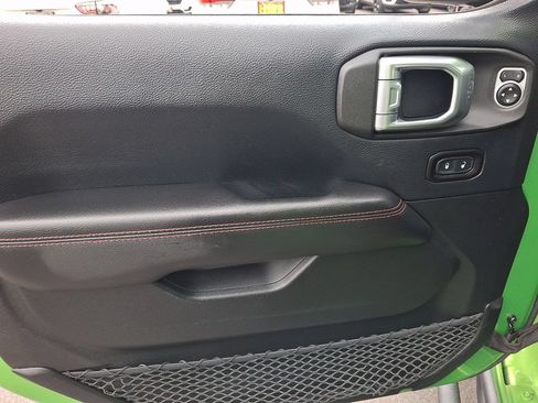Used 2018 Jeep Wrangler Unlimited Rubicon AWD/4WD image 12