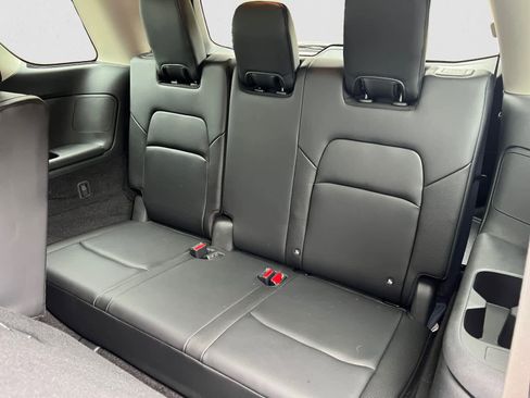 Certified 2023 Nissan Pathfinder SL image 12