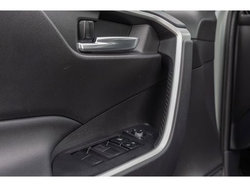 Used 2021 Toyota RAV4 XLE image 19