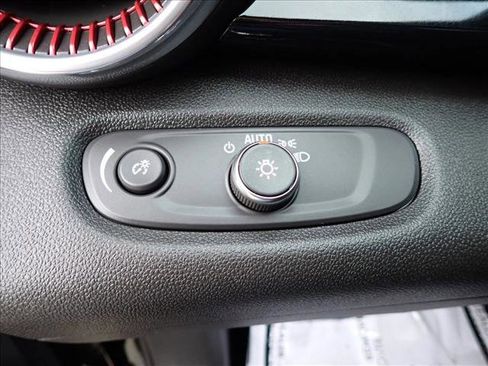 New 2026 Chevrolet Trax RS w/ Sunroof Package image 16