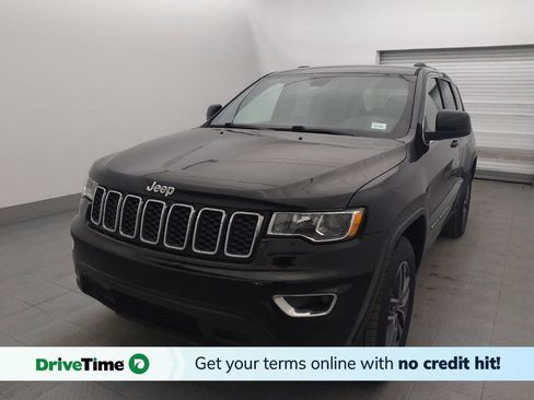Used 2019 Jeep Grand Cherokee Laredo w/ 18" Wheel & 8.4" Radio Group image 1