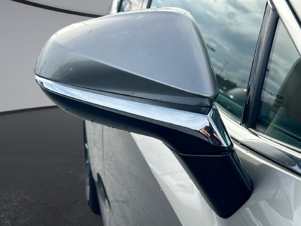 Used 2024 Lexus NX 250 FWD image 11