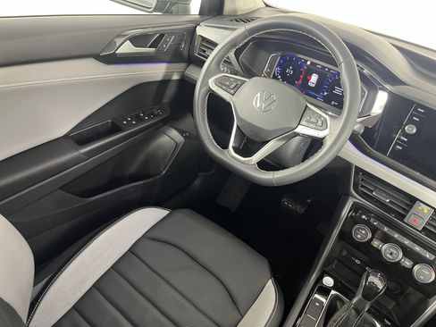 Used 2023 Volkswagen Taos SEL image 9