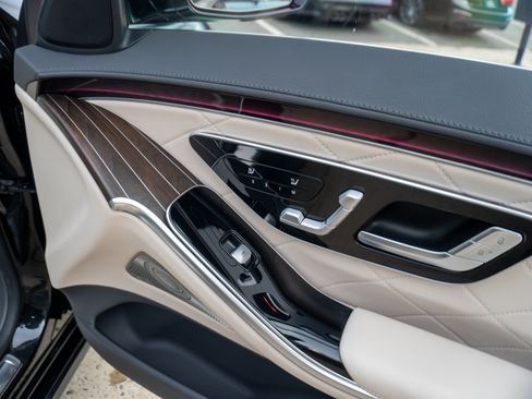 Used 2022 Mercedes-Benz S 580 4MATIC Sedan image 30