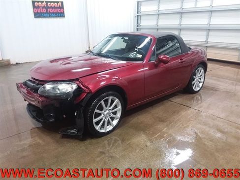 Used 2007 MAZDA MX-5 Miata Touring w/ Suspension Pkg image 3