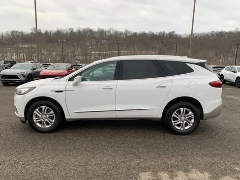 Used 2020 Buick Enclave Essence w/ Sound and Sites Package image 2