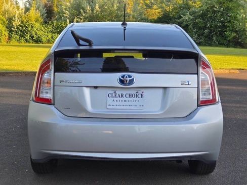 Used 2012 Toyota Prius Four w/ Deluxe Solar Roof Pkg FWD image 4