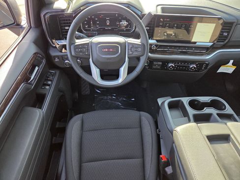 New 2025 GMC Sierra 1500 Elevation image 8