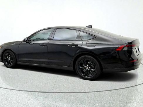 Used 2025 Honda Accord SE image 7