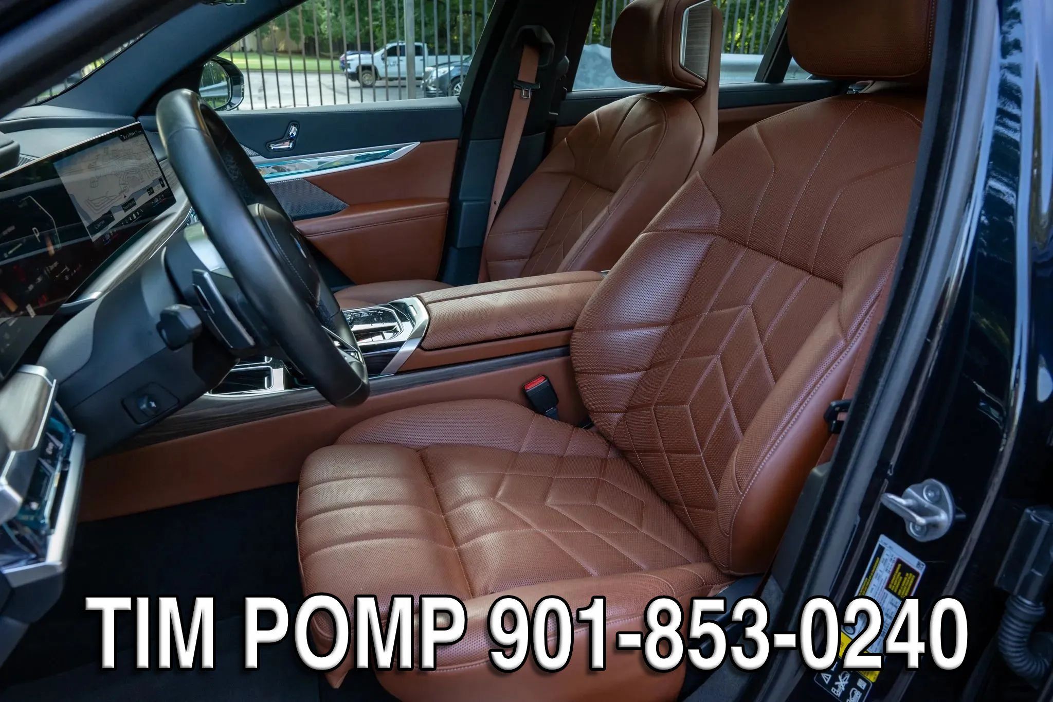 Used 2023 BMW 760i xDrive AWD/4WD image 11