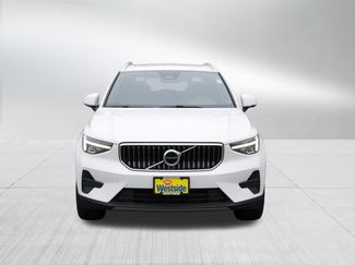 Used 2025 Volvo XC40 B5 Core AWD/4WD video 2