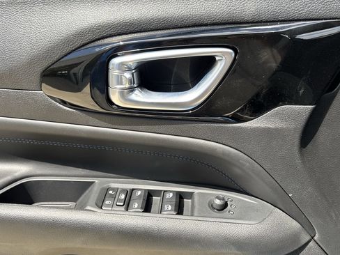 New 2026 Jeep Compass Latitude image 21