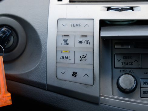 Used 2008 Toyota Avalon Limited image 31