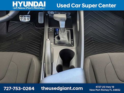 Used 2026 Hyundai Elantra Sport FWD image 18