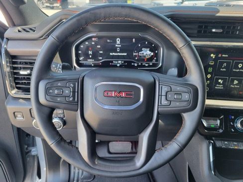 Used 2025 GMC Sierra 1500 AT4 w/ AT4 Premium Package AWD/4WD image 12