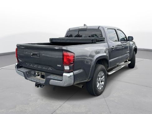 Used 2018 Toyota Tacoma SR5 RWD image 6