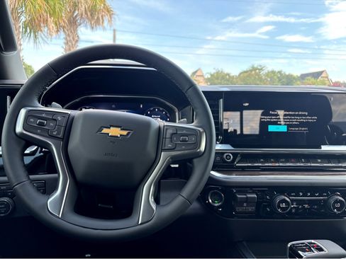 New 2026 Chevrolet Silverado 1500 LT w/ Convenience Package II AWD/4WD image 4