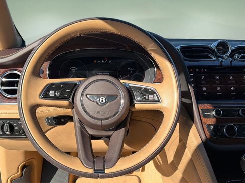 Used 2023 Bentley Bentayga Extended Wheelbase image 35
