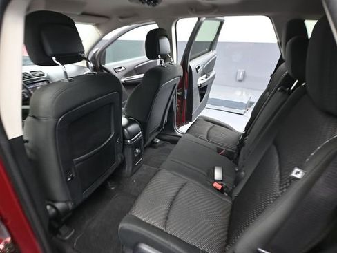 Used 2011 Dodge Journey Mainstreet w/ Safe & Sound Group image 35