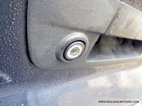 Used 2015 RAM 1500 Outdoorsman image 20