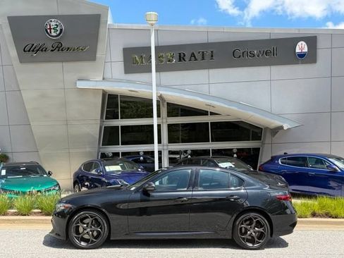 Used 2023 Alfa Romeo Giulia Estrema AWD/4WD image 8