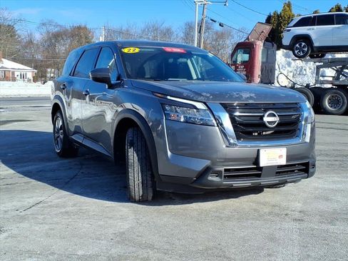 Certified 2022 Nissan Pathfinder S image 3