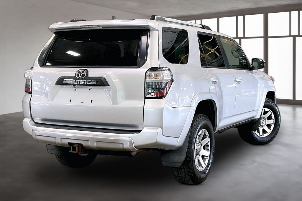 Used 2015 Toyota 4Runner Trail AWD/4WD image 7