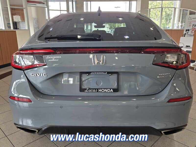 Used 2023 Honda Civic Sport Touring image 5