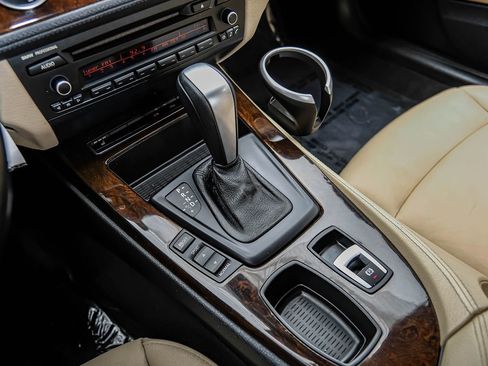 Used 2011 BMW Z4 sDrive30i w/ Premium Pkg RWD image 23