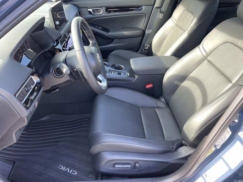 Used 2025 Honda Civic Sport image 13