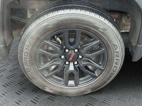 Used 2020 GMC Sierra 1500 Elevation w/ Elevation Value Package image 27