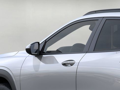 New 2026 Chevrolet Trax LT w/ Driver Confidence Package FWD image 12